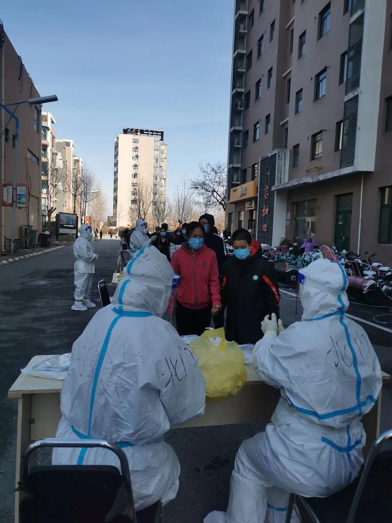 核酸检测只在舌头搅搅影响结果？专业解答及西安社区解封情况